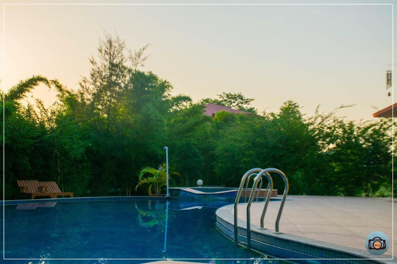 Aura Corbett Resort Jim Corbett National Park Exterior foto