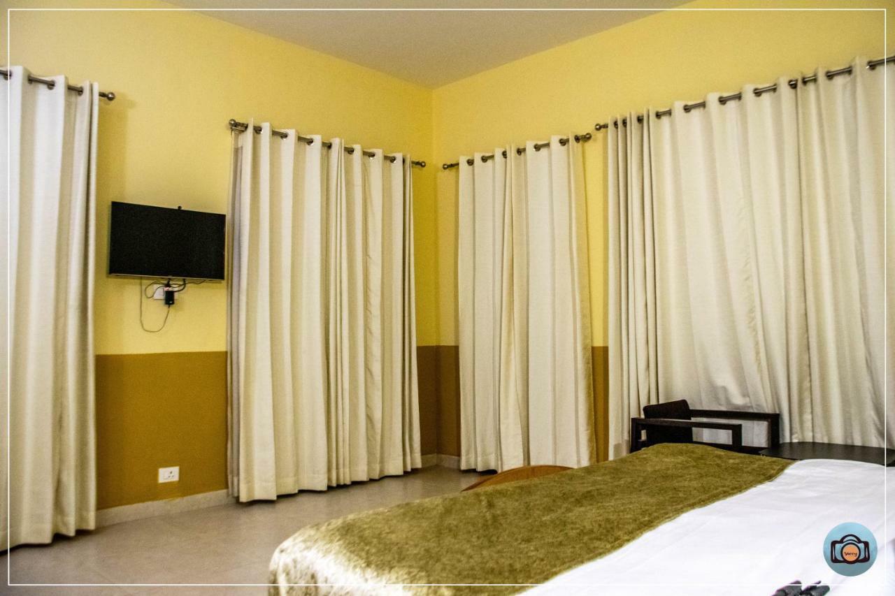 Aura Corbett Resort Jim Corbett National Park Exterior foto